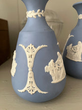 Load image into Gallery viewer, Pair of Wedgwood jasperware vases
