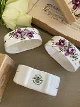 Load image into Gallery viewer, Set of 6 Hammersley fine bone china napkin rings
