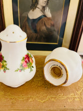 Load image into Gallery viewer, Royal Albert ‘old country roses’ salt and pepper pots
