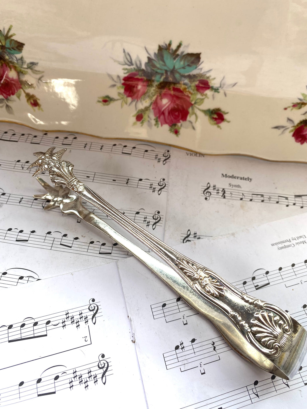 Vintage silver plated ice/ sugar tongs