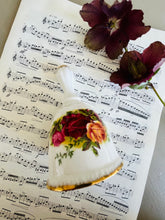 Load image into Gallery viewer, Royal Albert old country roses handbell
