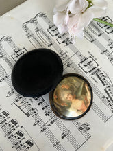 Load image into Gallery viewer, Original French vintage compact

