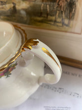 Load image into Gallery viewer, Royal Albert old country roses teapot Medium size 4-6 teacups
