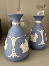 Load image into Gallery viewer, Pair of Wedgwood jasperware vases
