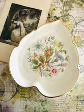Load image into Gallery viewer, Aynsley ‘wild Tudor’ leaf/heart shaped trinket dish
