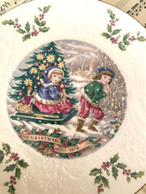 Load image into Gallery viewer, Royal Doulton fine bone china Christmas plate 21cm
