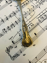 Load image into Gallery viewer, Pretty engraved silver plated preserve spoon
