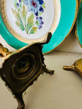 Load image into Gallery viewer, Pair of elegant English antique brass candlesticks
