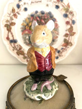 Load image into Gallery viewer, Royal Doulton Bramley hedge character Lord Woodmouse
