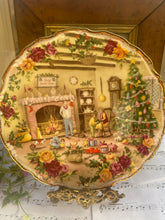 Load image into Gallery viewer, Royal Albert decorative plate
