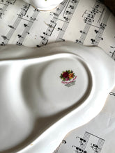 Load image into Gallery viewer, Royal Albert old country roses snack set
