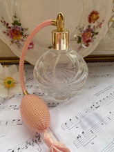 Load image into Gallery viewer, Cut glass vintage perfume atomiser
