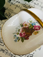 Load image into Gallery viewer, Small Spode decorative basket
