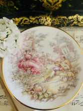 Load image into Gallery viewer, Set of 4 Royal Grafton decorative plates 22cm
