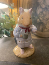 Load image into Gallery viewer, Royal Doulton Bramley hedge figurine Mr Apple
