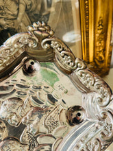 Load image into Gallery viewer, Vintage silver plated ornate display basket Made in England

