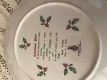 Load image into Gallery viewer, Royal Doulton Christmas plate 21cm
