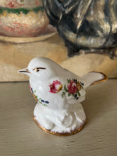 Load image into Gallery viewer, Small fine bone china bird
