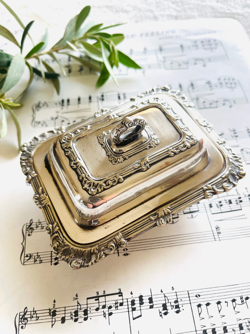 English antique small serving dish 11cm by 8 cm