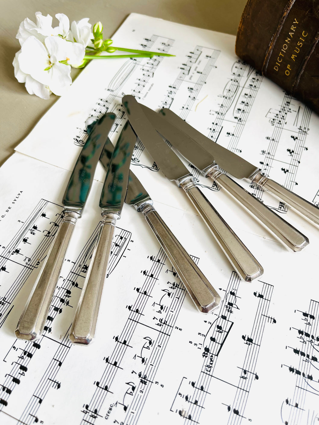 Set of 6 vintage silver plated butter knives