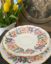 Load image into Gallery viewer, Paragon ‘country lane’ teacup trio
