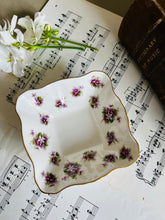 Load image into Gallery viewer, Royal Albert ‘sweet violets’ trinket dish
