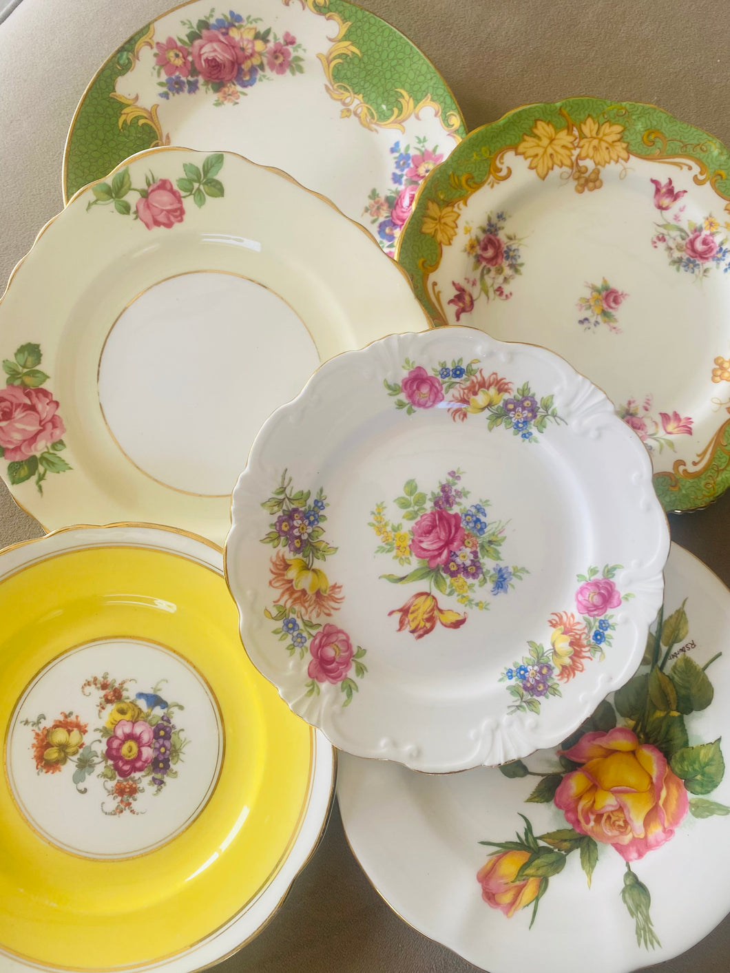 Set of 6 assorted vintage teaplates green/yellow tones