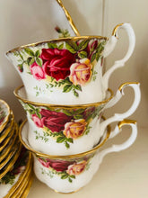 Load image into Gallery viewer, Royal Albert ‘old country roses’ Teaset for 6
