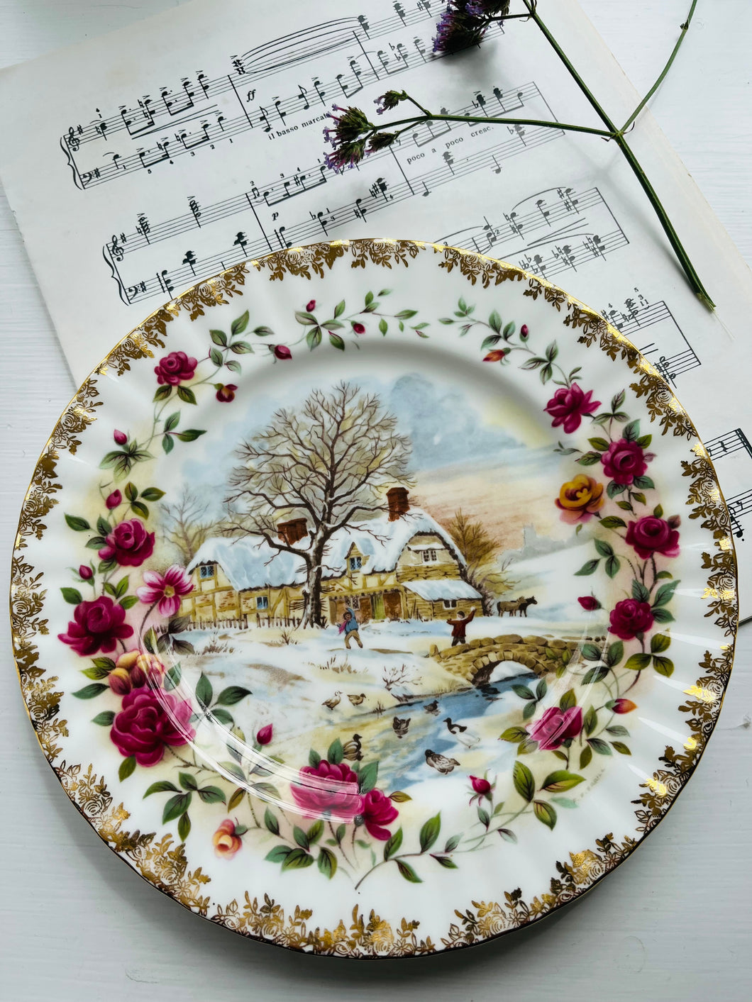 Royal Albert collectors plate ‘Four Seasons Winter’