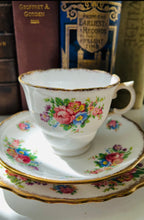 Load image into Gallery viewer, Original Colclough china 1940s teacup trio
