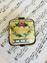 Load image into Gallery viewer, Stunning original Antique porcelain pill box
