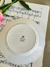 Load image into Gallery viewer, Royal Vale vintage china cottage teacup trio
