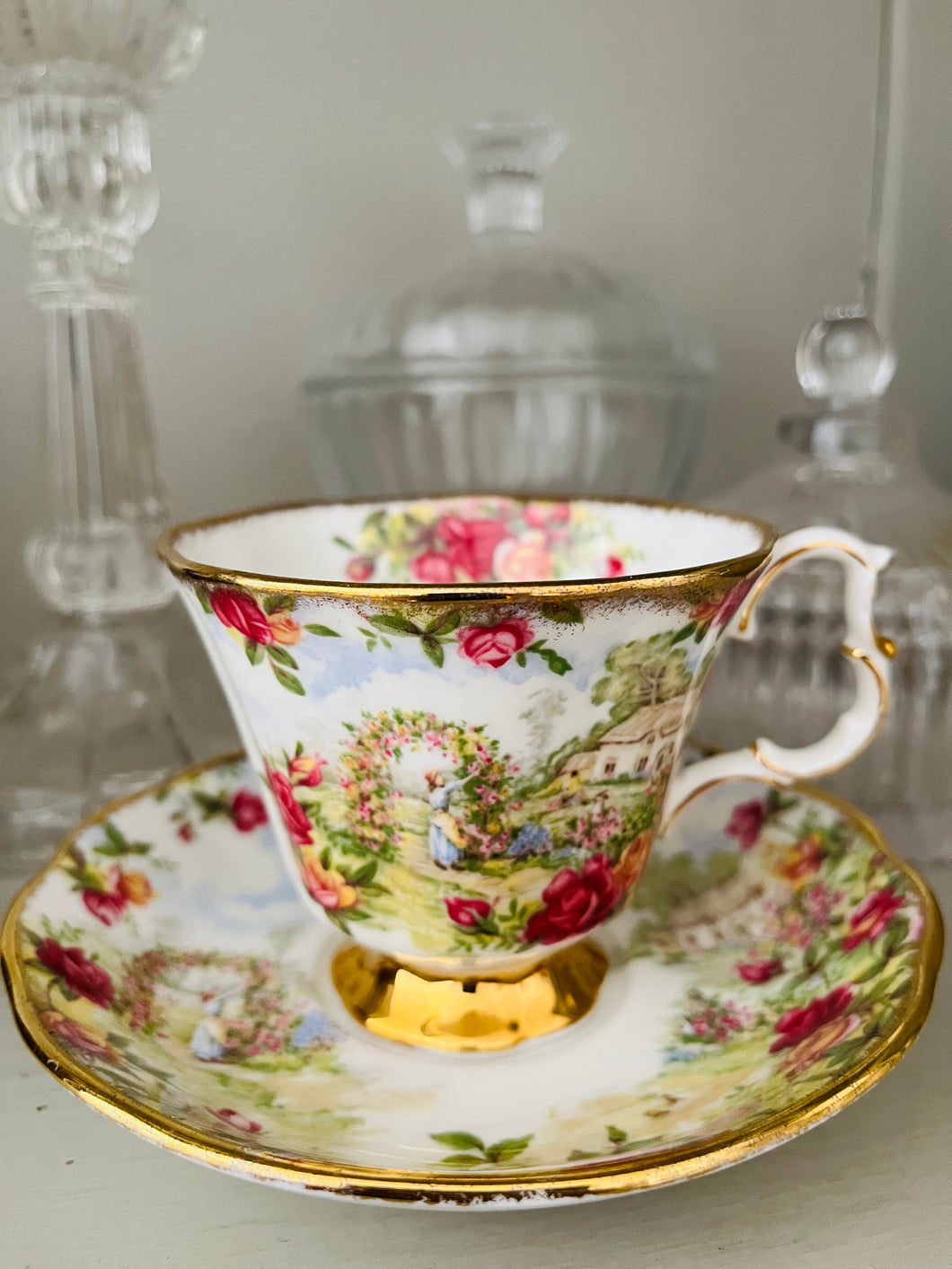 Rare Royal Albert ‘A celebration of the old country roses garden’ Teacup and saucer set