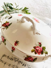 Load image into Gallery viewer, Antique hand painted tureen c1890
