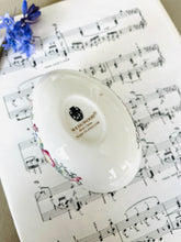 Load image into Gallery viewer, Wedgwood vintage fine bone china egg trinket box
