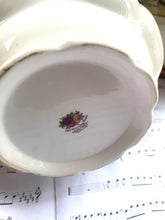 Load image into Gallery viewer, Royal Albert large vintage teapot 1962-1974 manufacture 6/8 teacup size
