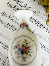 Load image into Gallery viewer, Wedgwood ‘Rosedale’ small case
