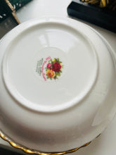 Load image into Gallery viewer, Set of 6 Royal Albert old country roses fruit bowls
