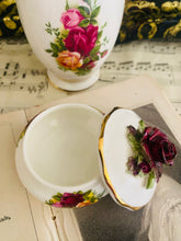 Load image into Gallery viewer, Royal Albert ‘old country roses’ trinket pot with fine bone china rose lid 6cm
