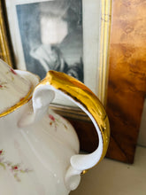 Load image into Gallery viewer, Large Paragon ‘victoriana rose’ Teapot
