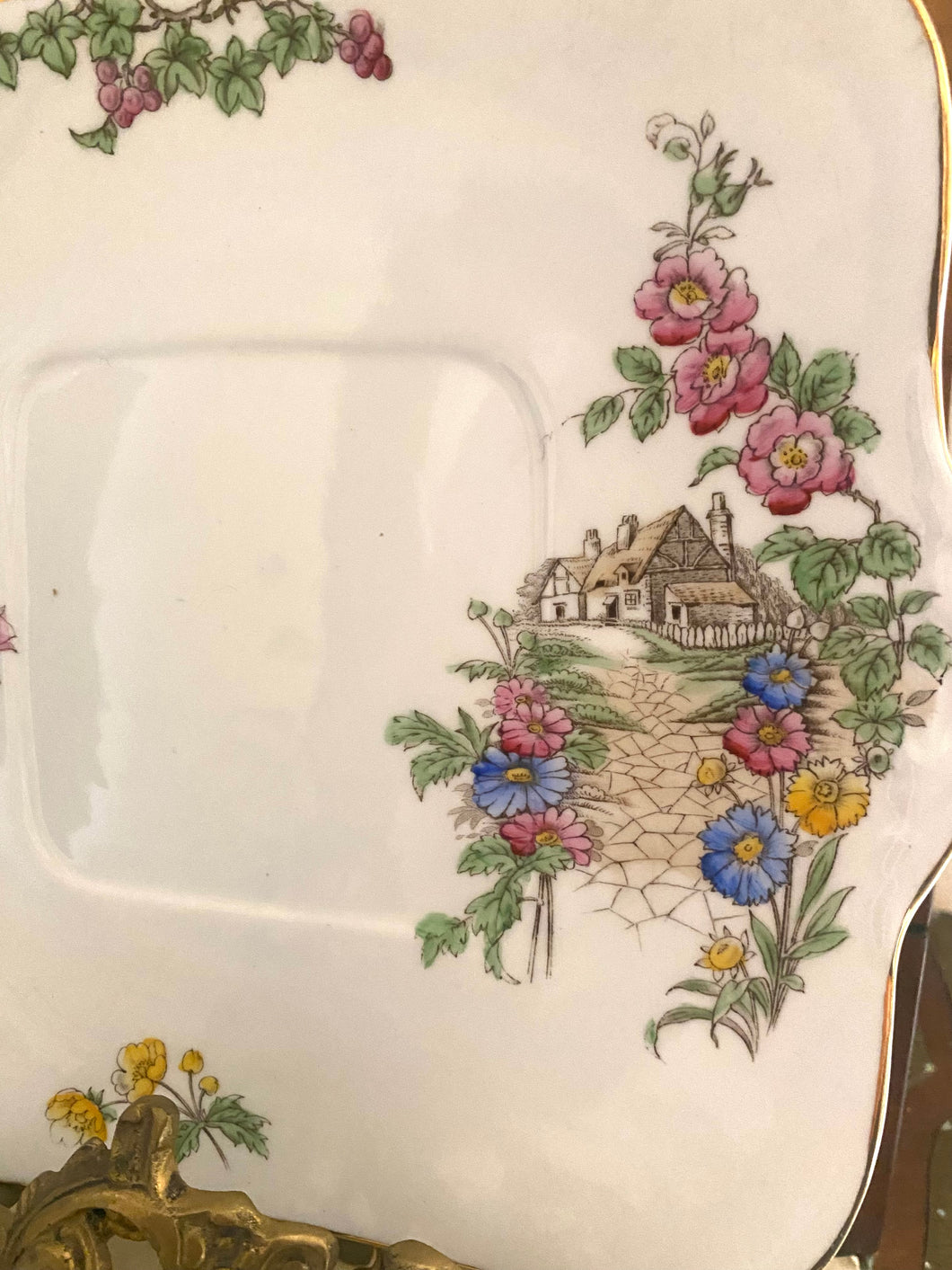 Heathcote china antique cake plate 24cm