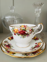 Load image into Gallery viewer, Elegant Queens china large teacup trio
