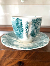 Load image into Gallery viewer, Alfred Meakin teacup and saucer set (some age related crazing to glaze)
