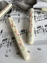 Load image into Gallery viewer, Set of 6 vintage teaspoons ‘eternal beau’ handles
