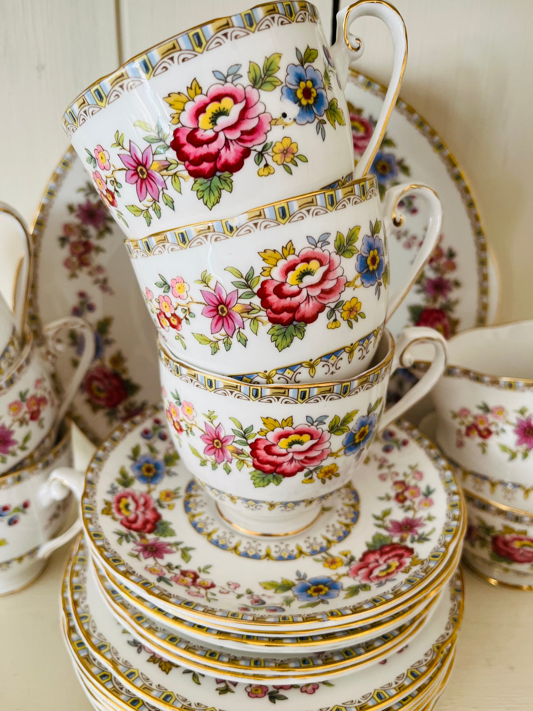 Royal Grafton teaset for 6 Malvern pattern