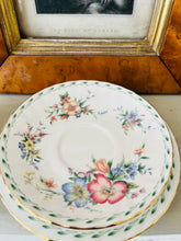 Load image into Gallery viewer, Pretty Royal Albert ‘Constance’ Teacup trio

