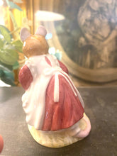 Load image into Gallery viewer, Royal Doulton Bramley hedge figurine ‘Clover’
