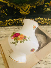 Load image into Gallery viewer, Royal Albert old country roses vase 12cm high
