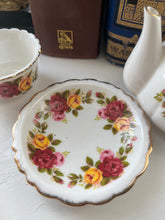 Load image into Gallery viewer, Miniature vintage teapot and teacup and saucer set (2 pieces)
