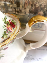 Load image into Gallery viewer, Royal Albert old country roses Coffee Pot
